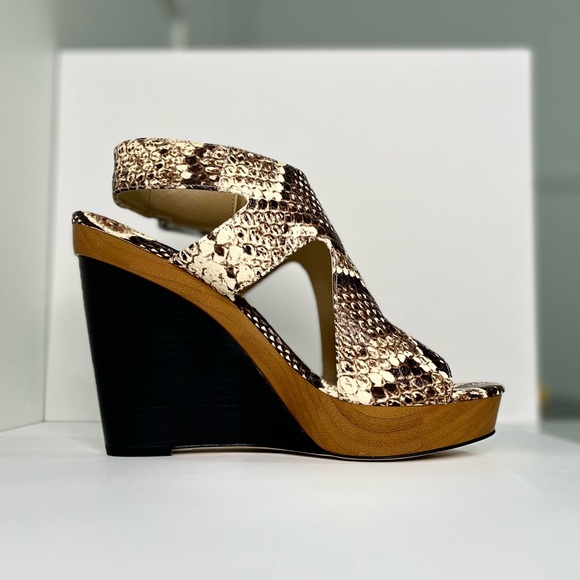 NWOT Michael Kors shoes - Animal print 6.5M - Picture 1 of 6